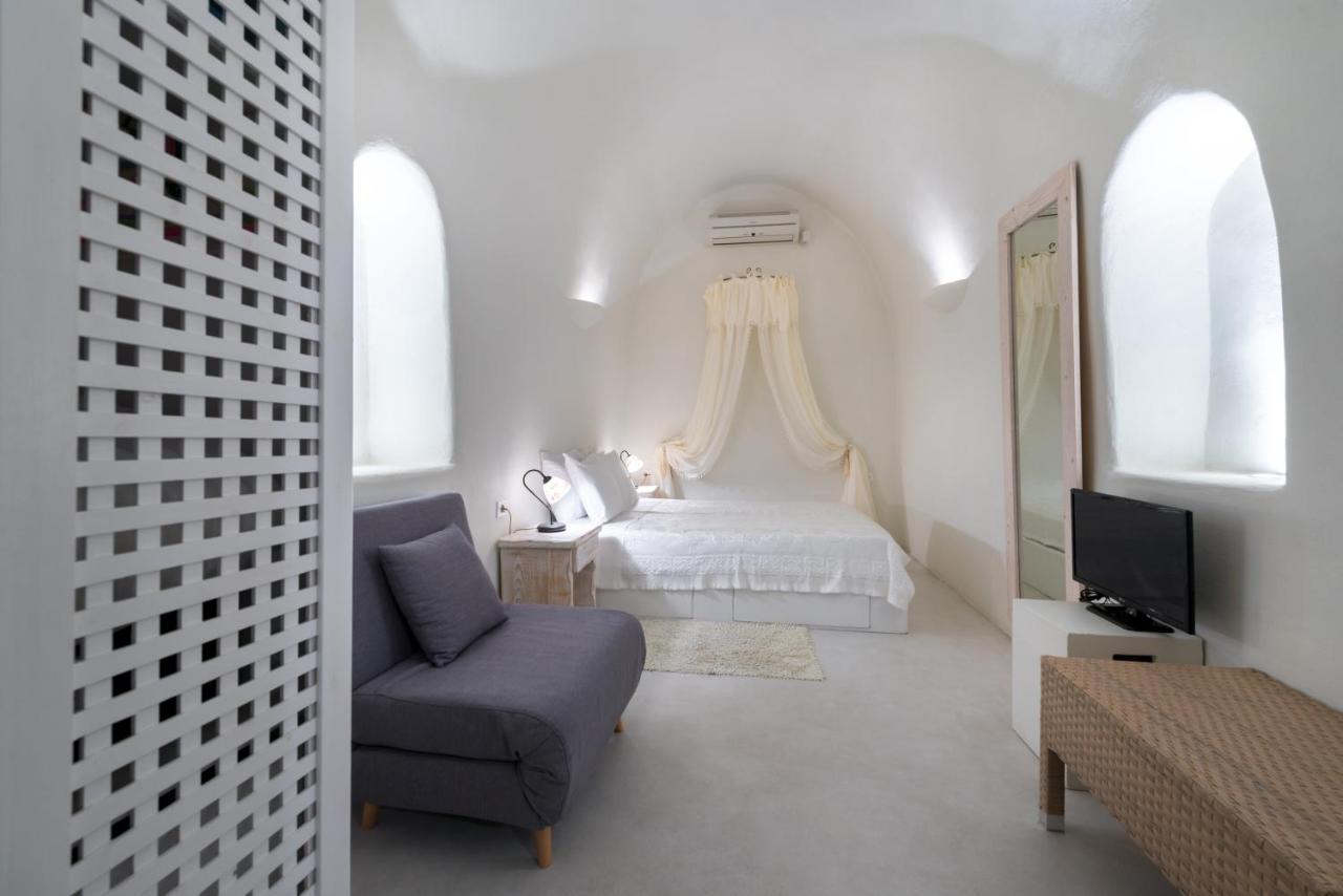 Вилла Christina'S Cave House Тира Экстерьер фото