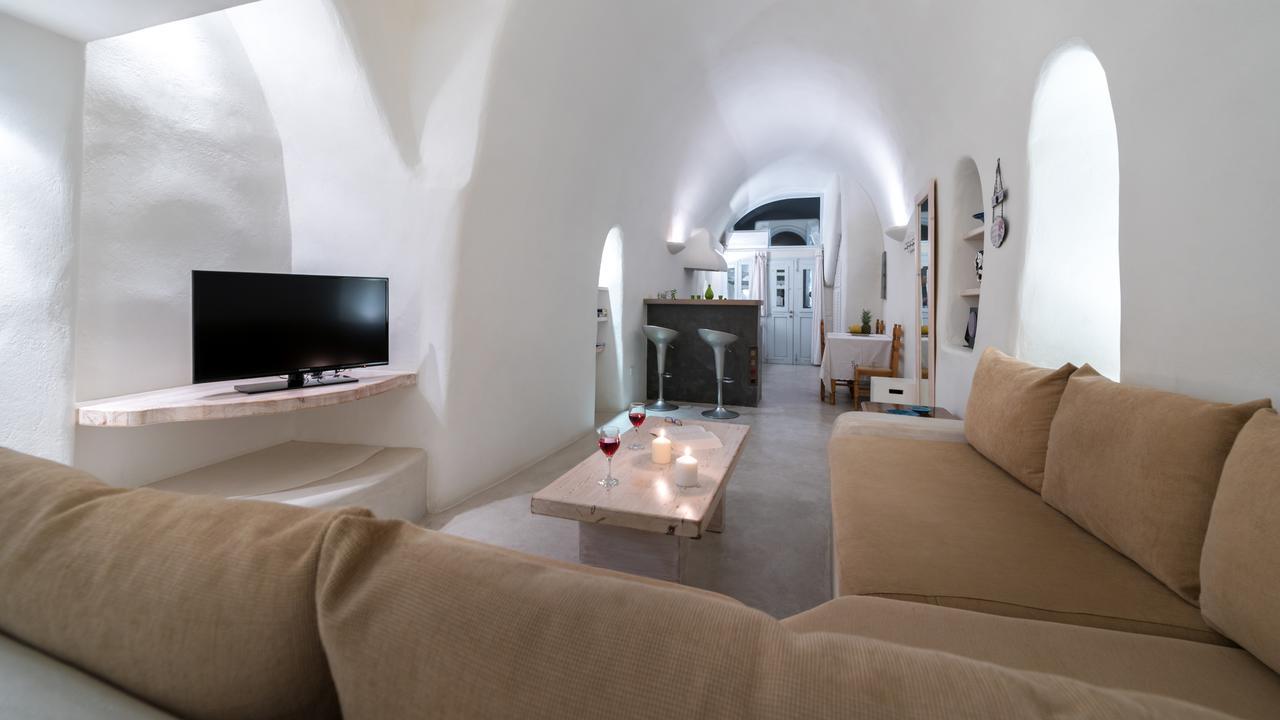 Вилла Christina'S Cave House Тира Экстерьер фото
