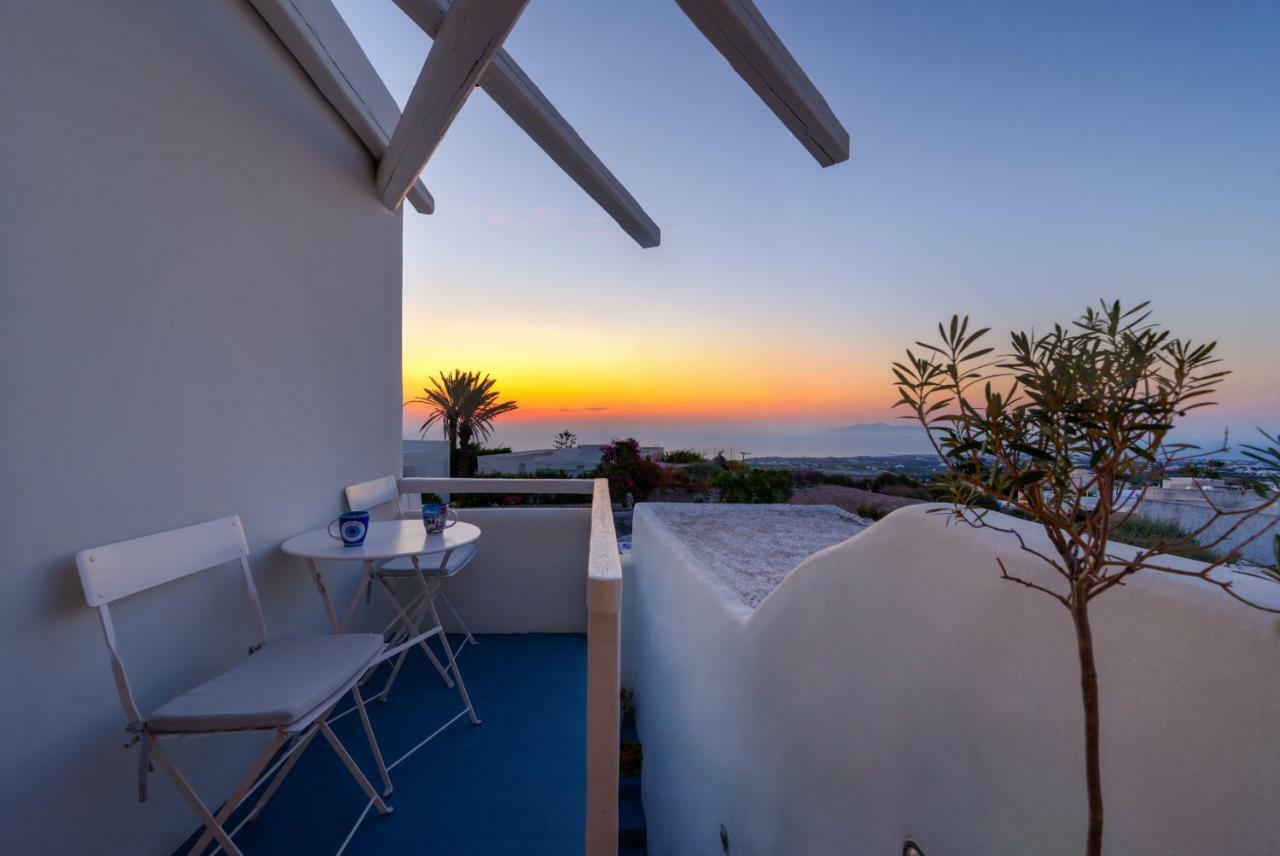 Вилла Christina'S Cave House Тира Экстерьер фото