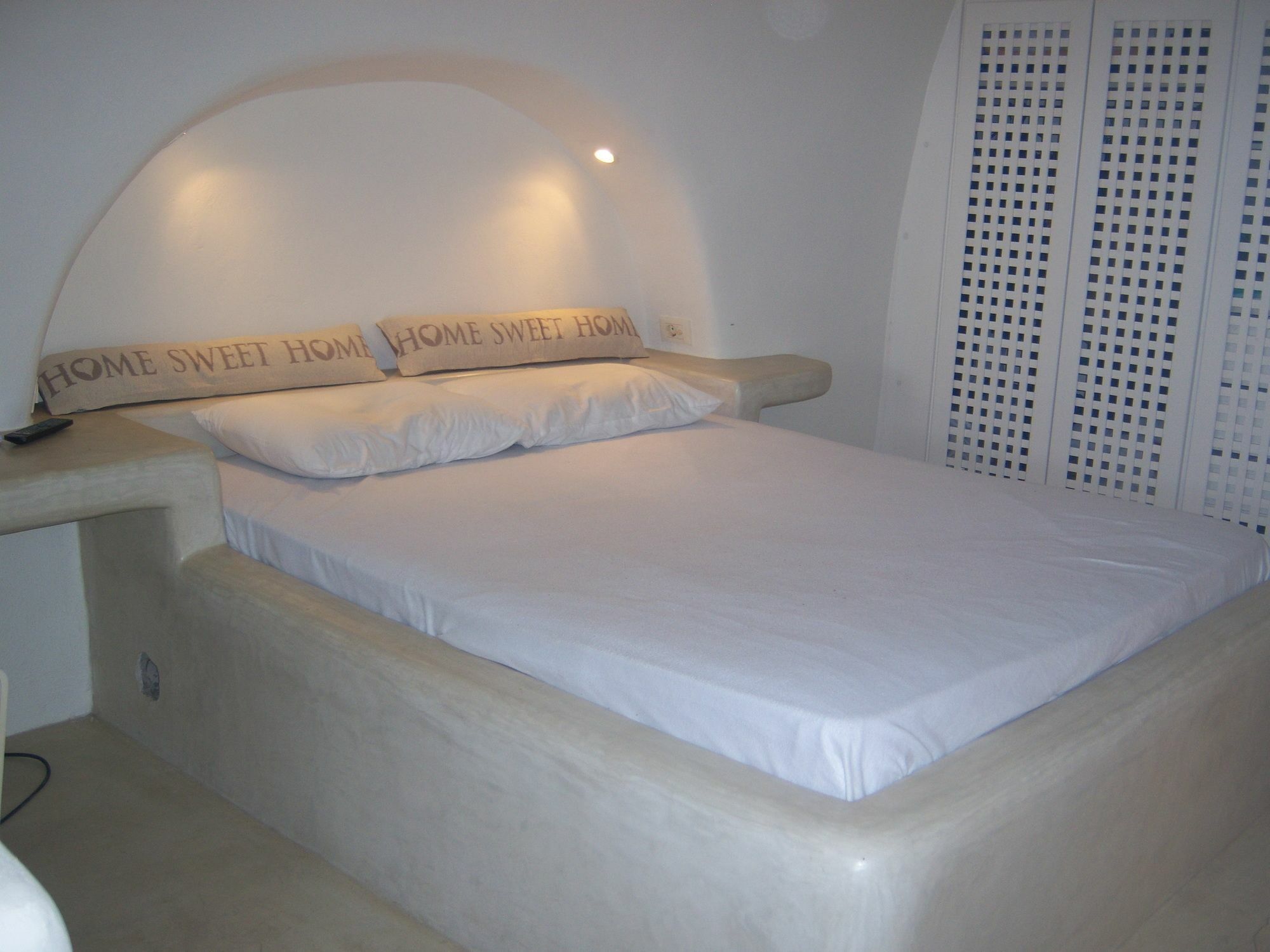 Вилла Christina'S Cave House Тира Экстерьер фото